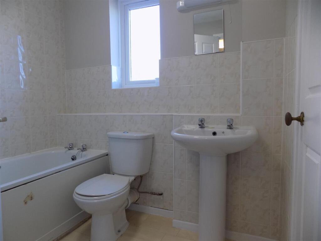 Bathroom.JPG