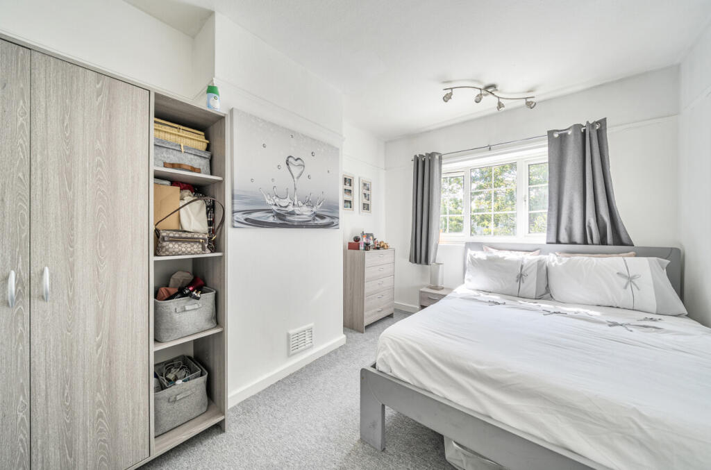 1349583-16-68bedd...