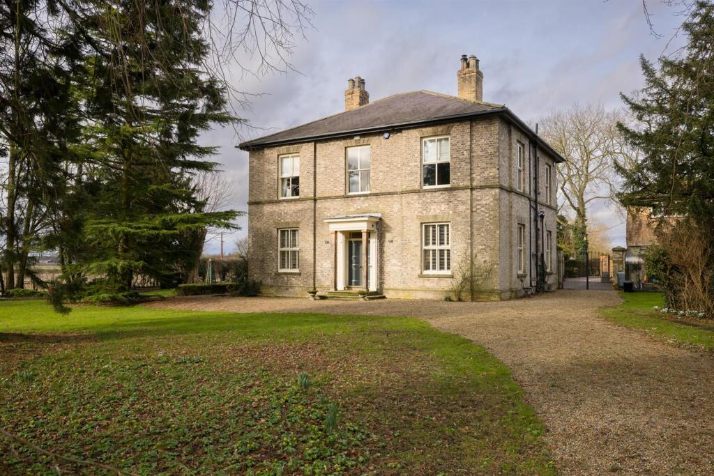Full Sutton Hall