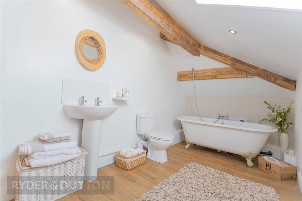 En-Suite Bathroom