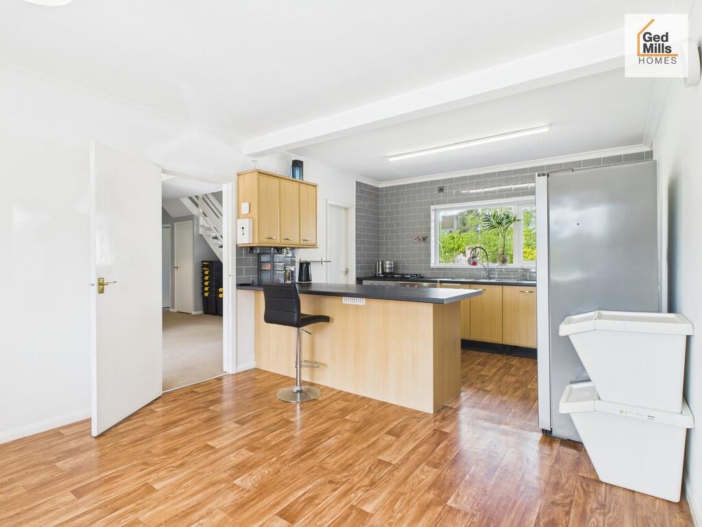 CAM04261G0-PR0039...