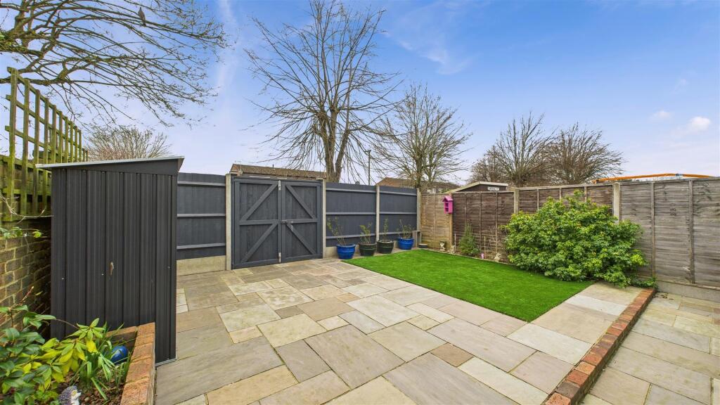CAM05136G0-PR0024-STILL021.jpg