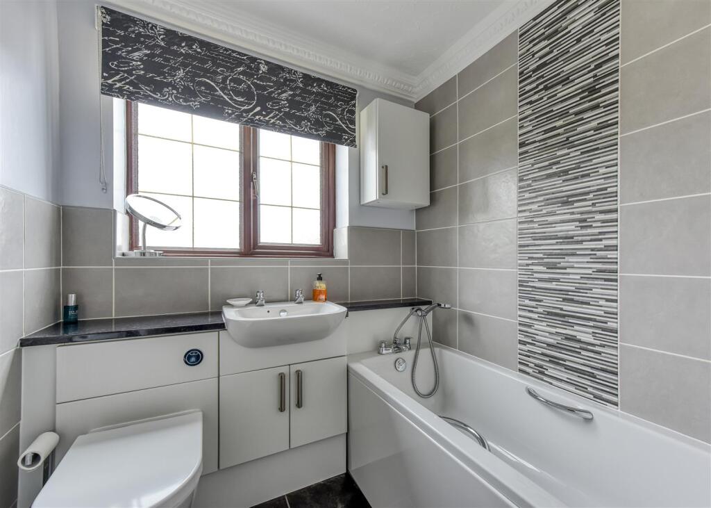 14 Greenacre Drive-bathroom.jpg