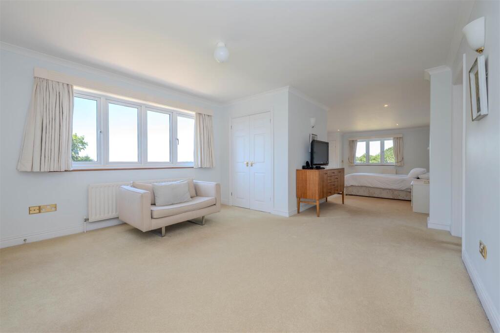 Principal Bedroom Suite