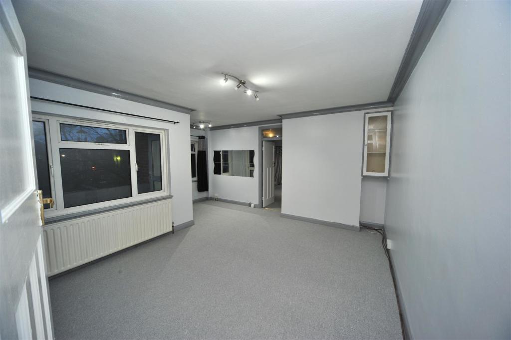 73DC-Liv-pov1e-9383.JPG