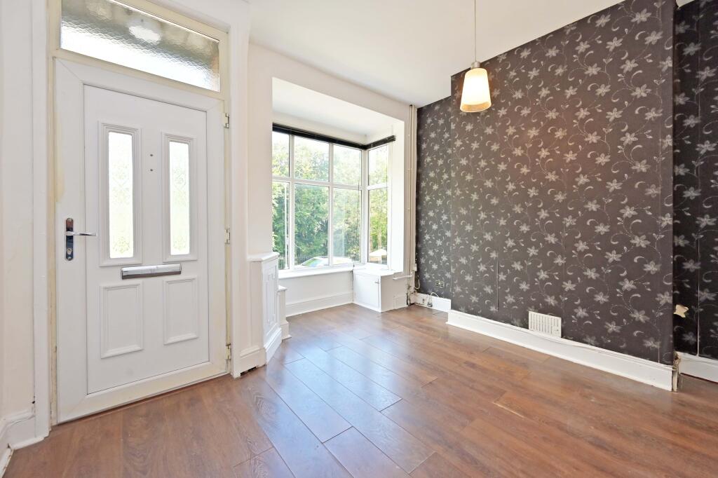Reception Room / Din