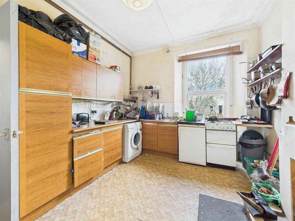 8 - Freehold Investment in Redland - For Sale by A