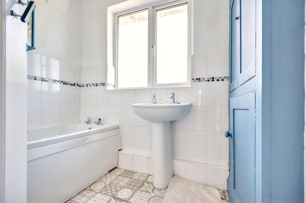 Bathroom.jpeg