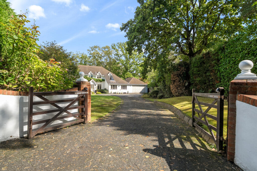 1347001-29-68b846...