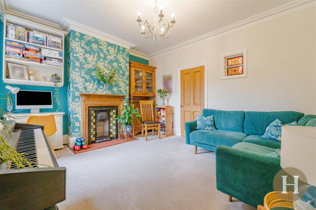 Hadleigh Estate Agents-20.jpg