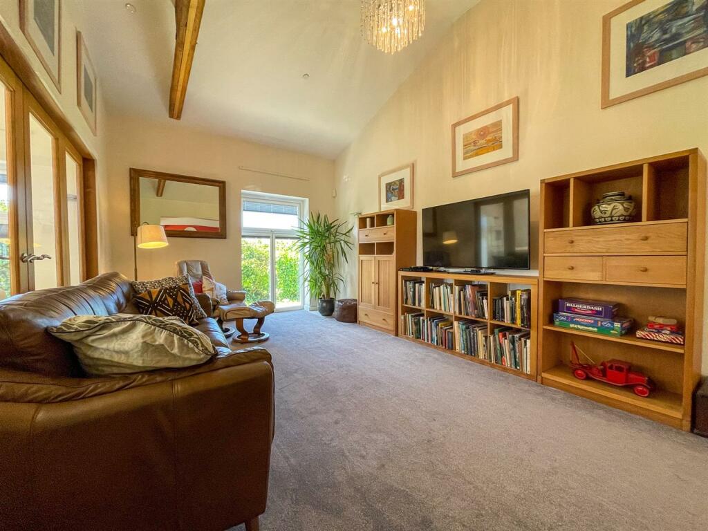 Sitting Room/Snug