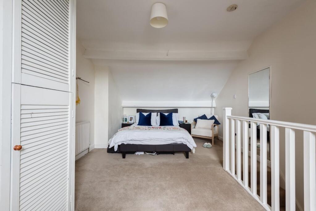 19PortseaRoad(Interior)-20.jpg