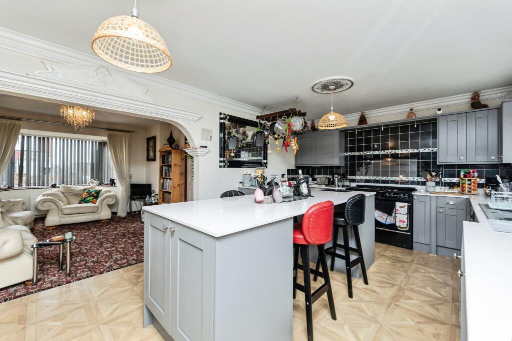 Kitchen/family Room