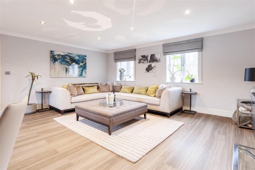 26 College Cl,   (8).jpg