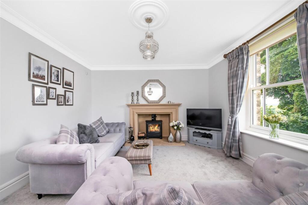 SITTING ROOM