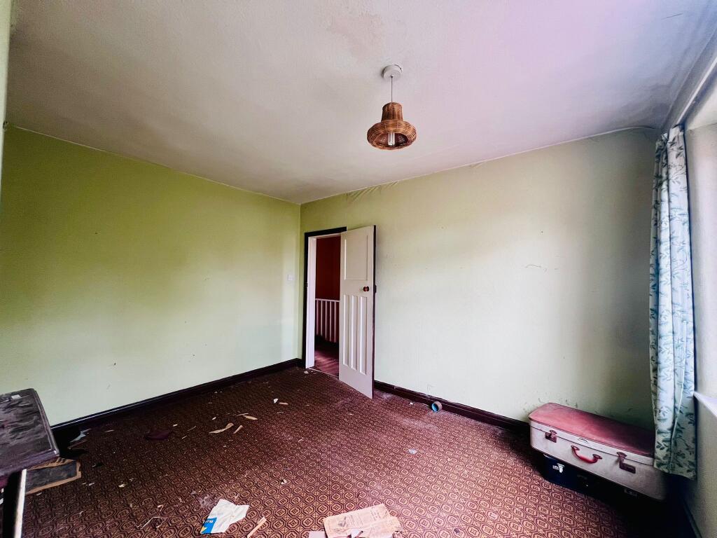 BEDROOM 2 (2).jpg