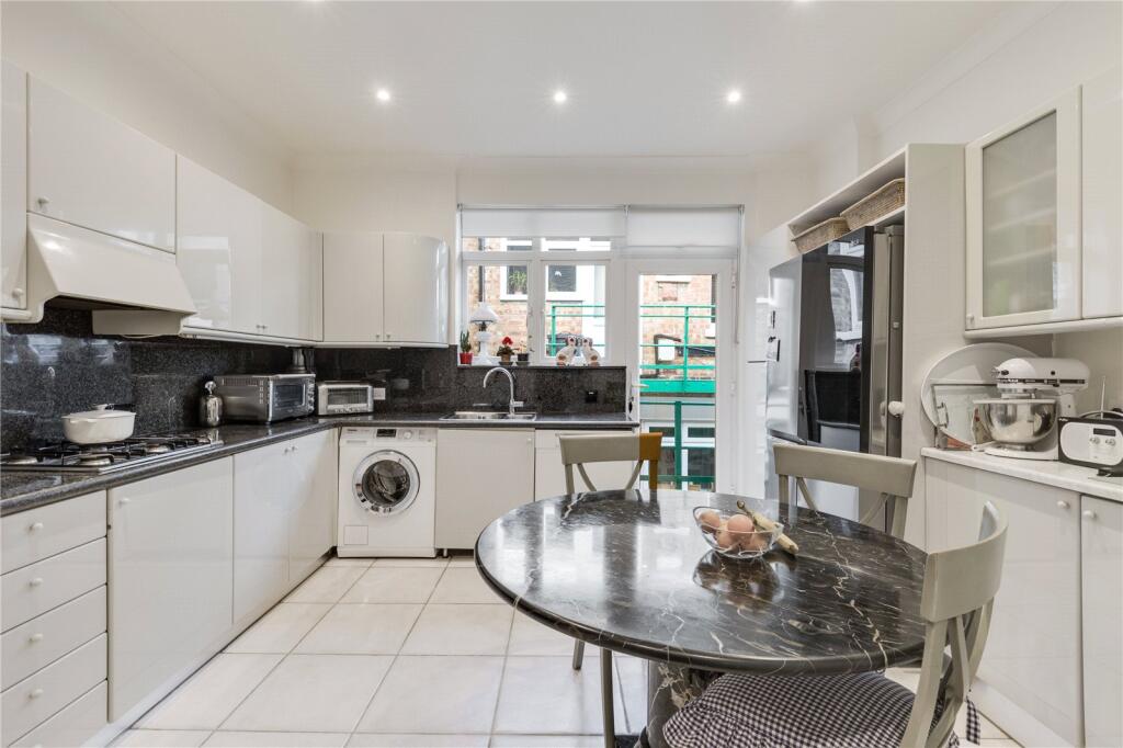 Cholmley Gardens, London, NW6