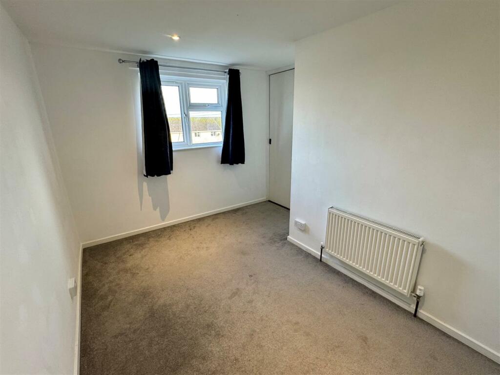 16 Calshot Close Bedroom 2