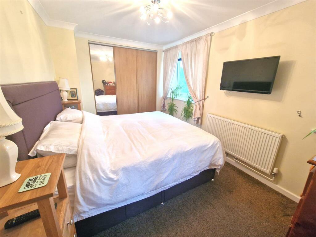 bedroom one.jpg