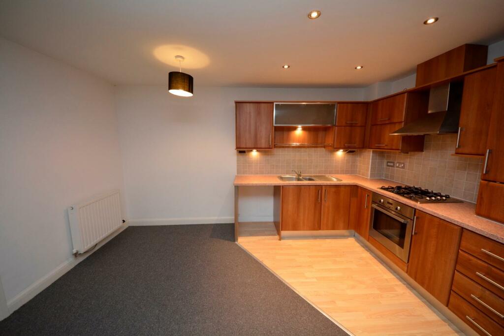 Kitchen / Dining Area