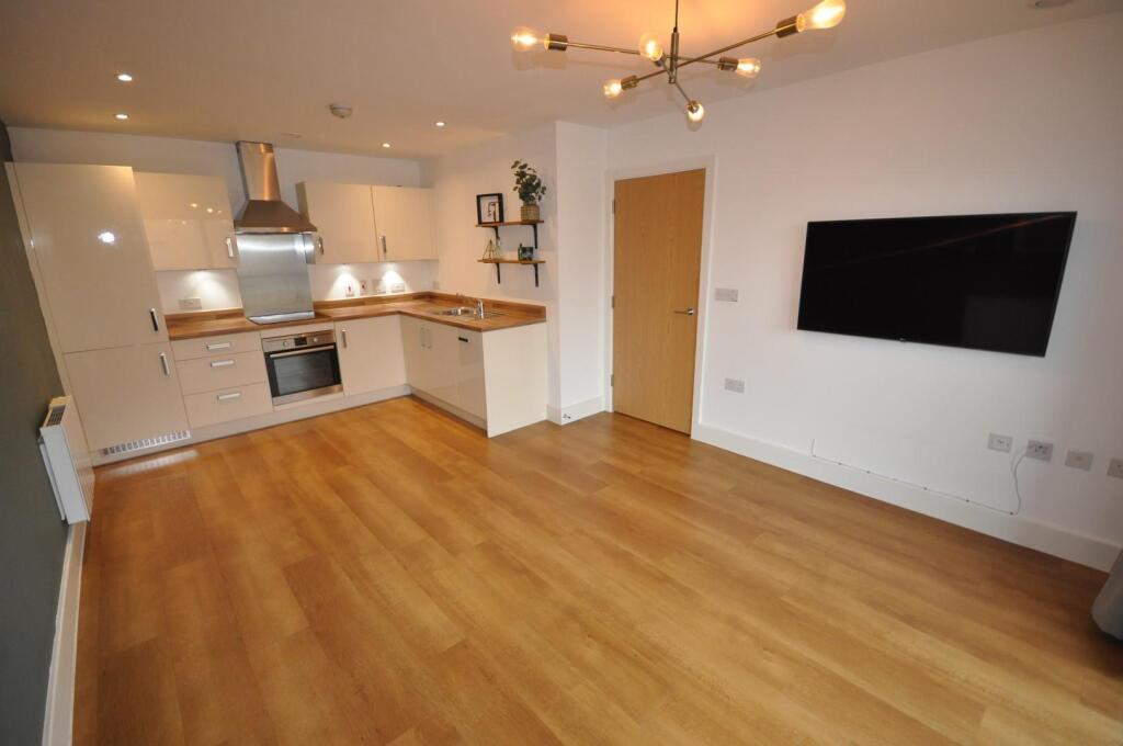 Lounge Kitchen