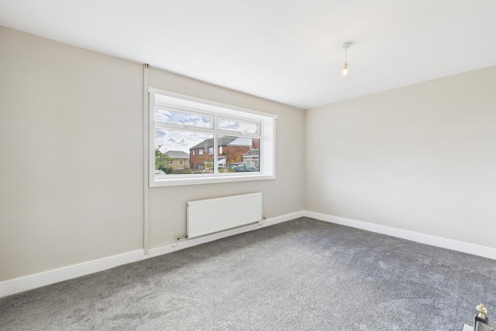 CAM04201G0-PR0107-STILL003