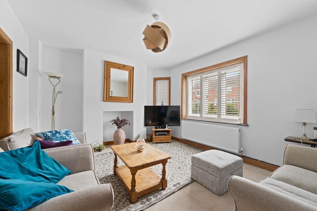 32 Overleigh Road...