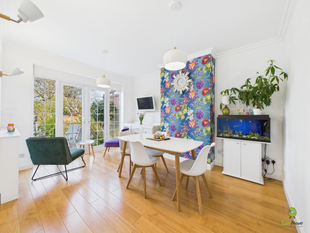 CAM04399G0-PR0046-STILL009