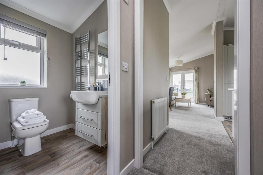 Plot 19 Littlehampton Marina-Small-PorticoMarketin