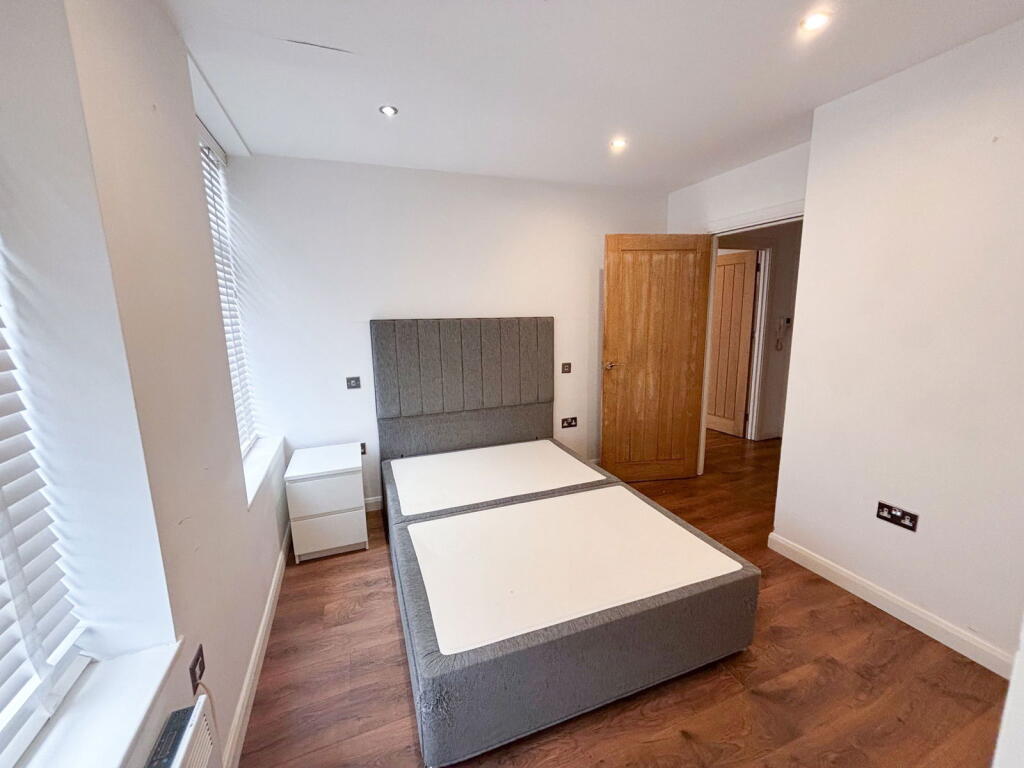 6 Lombard Court, Lichfield, WS13 6DS