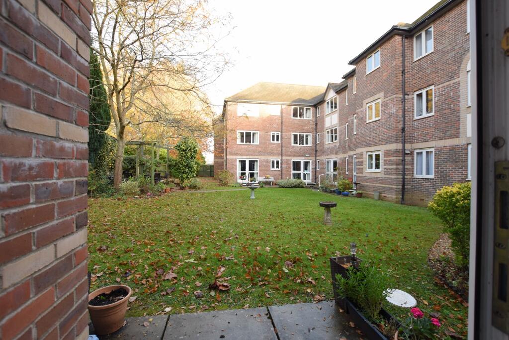 Rear Communal Garden