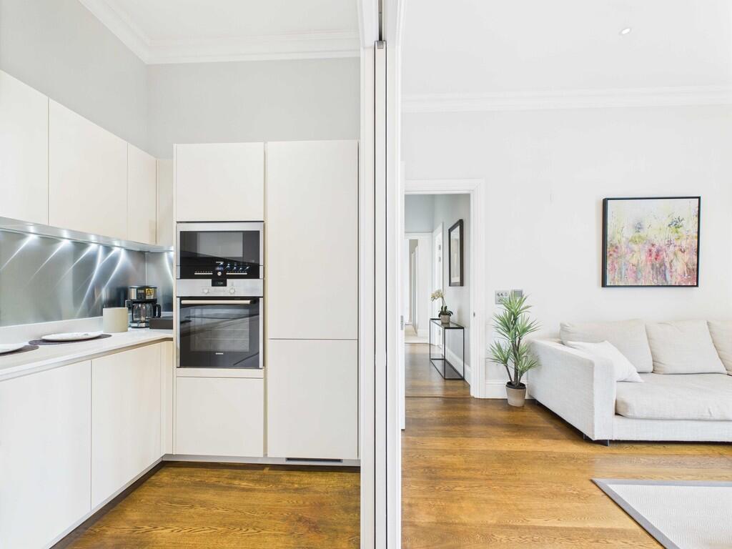 CAM03741G0-PR0105...