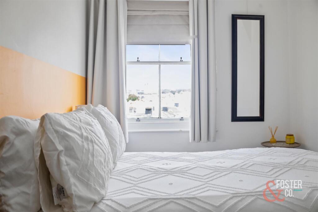 St Catherines Terrace, 13 Flat 4-017.JPG