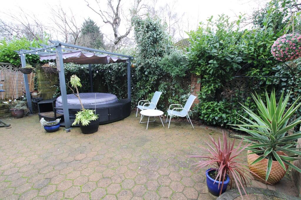 Bedroom 1 garden