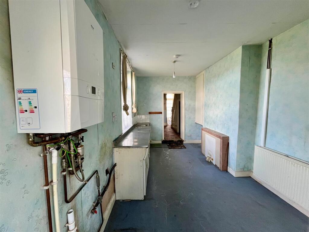 Kitchen - additional image.jpg