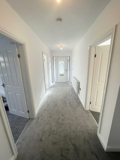 hallway r.jpg