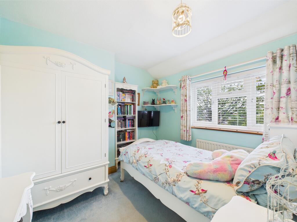 CAM02136G0-PR0396-STILL007