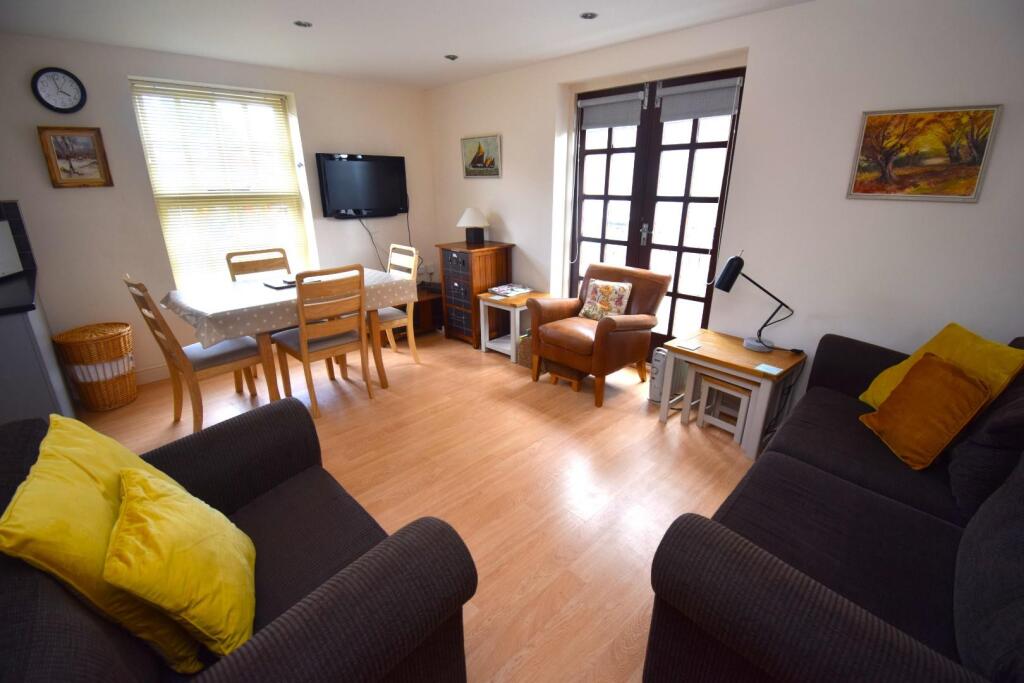 Living Room.JPG