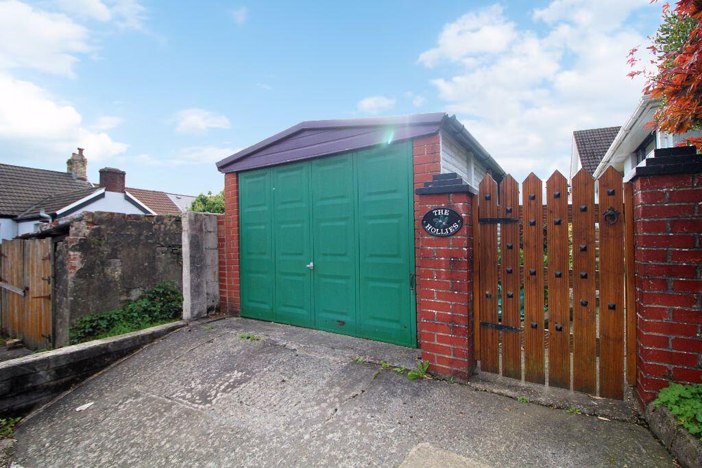 Detached Garage