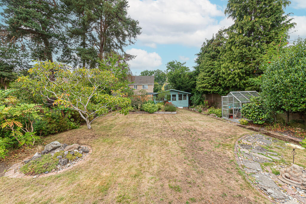 Generous enclosed Garden