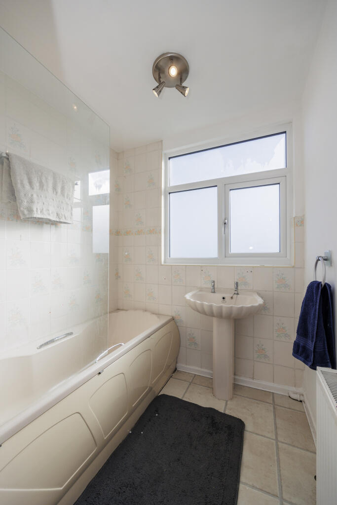 21 Longton avenue-66