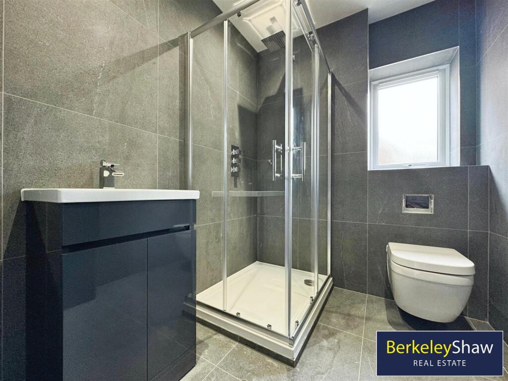 En-suite shower room