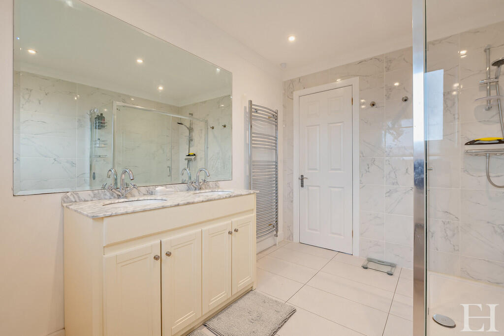 WM-8636330-interi...