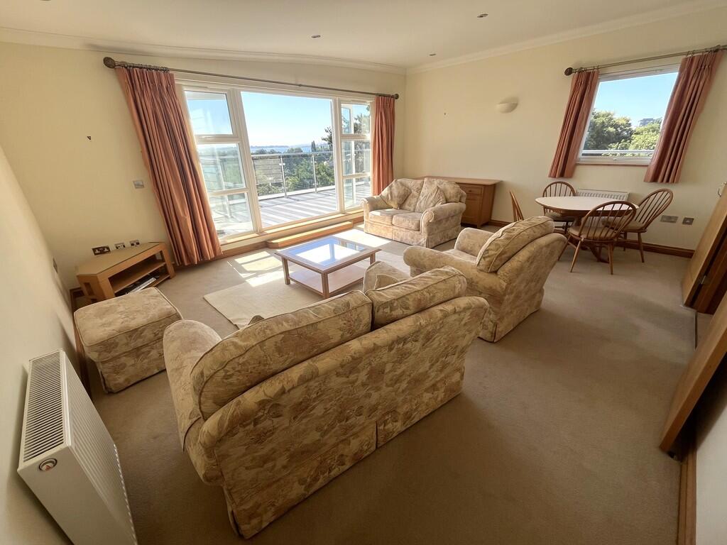 HP lounge-dining ...