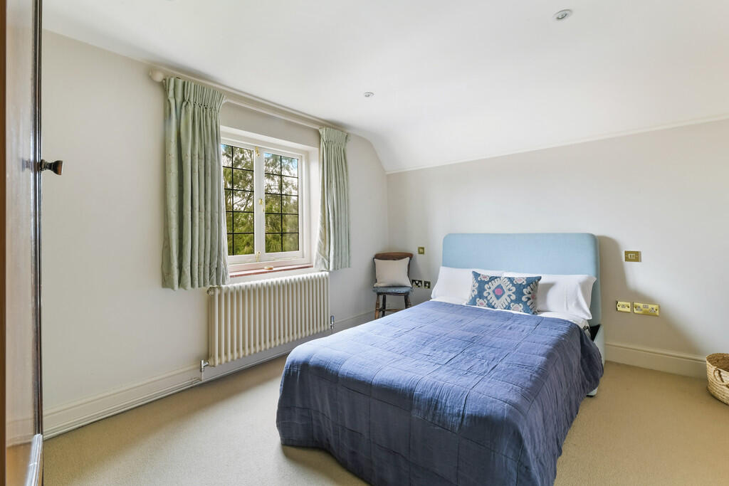 BERRY COURT (6)
