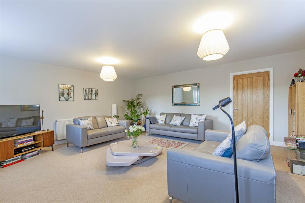 Reception Room-2.jpg