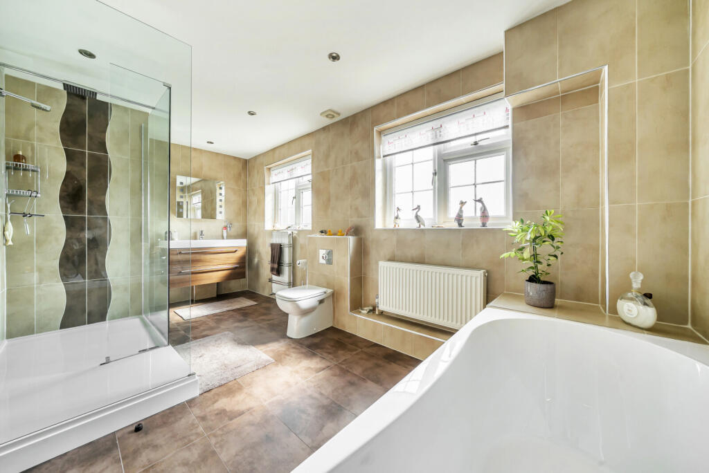 1270330 (27)aa.jp...