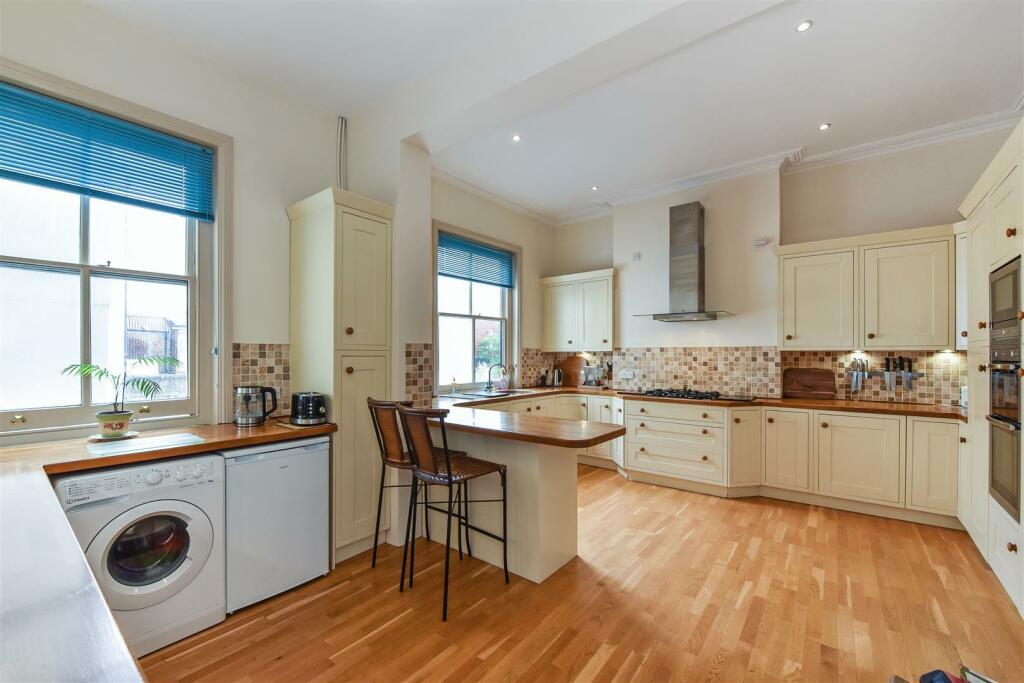 Kitchen left to right.jpg