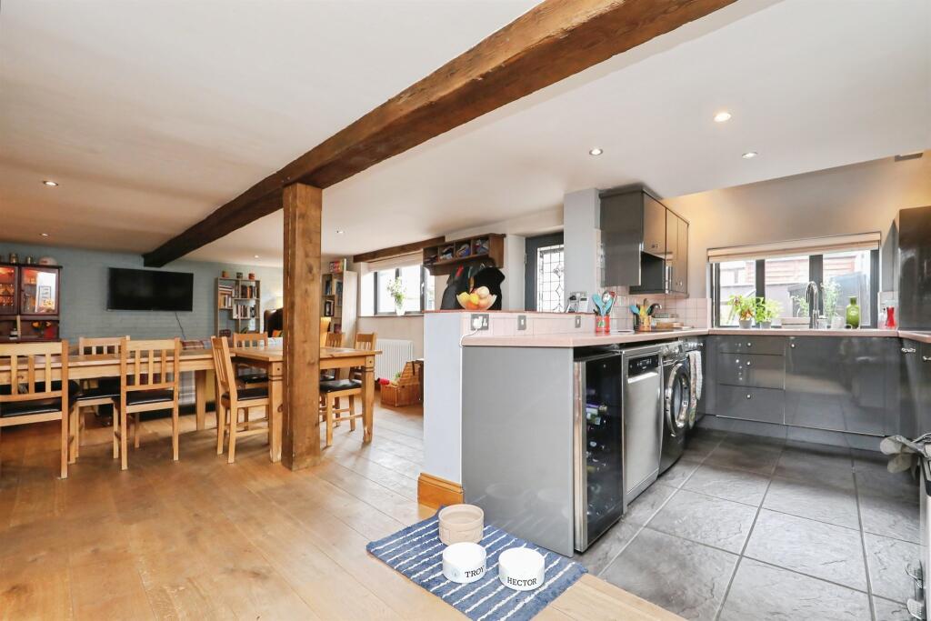 Kitchen/Lounge/Dining Room