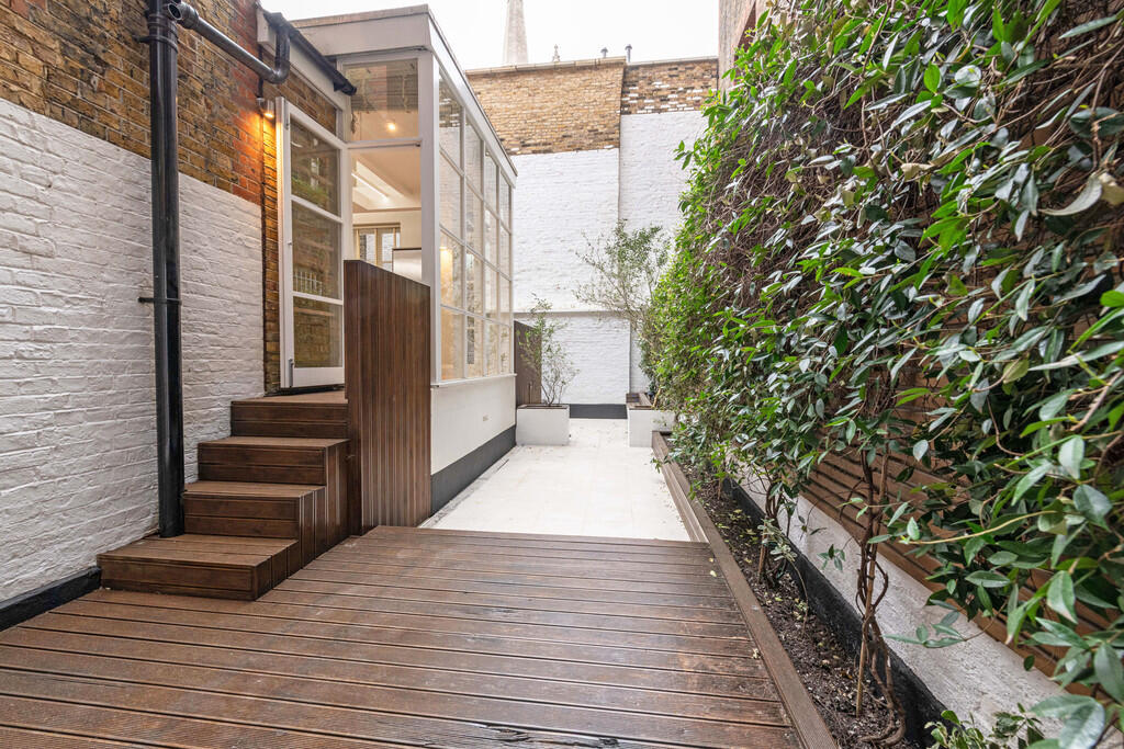 1-26 Palace Ct Gd...